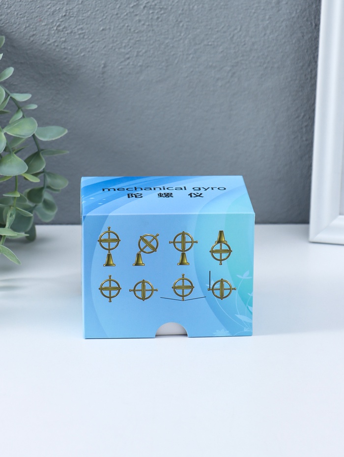 Гироскоп металлический самобалансирующийся на подставке «Маятник - антистресс настольный», чёрный, 7×7×13.2 см