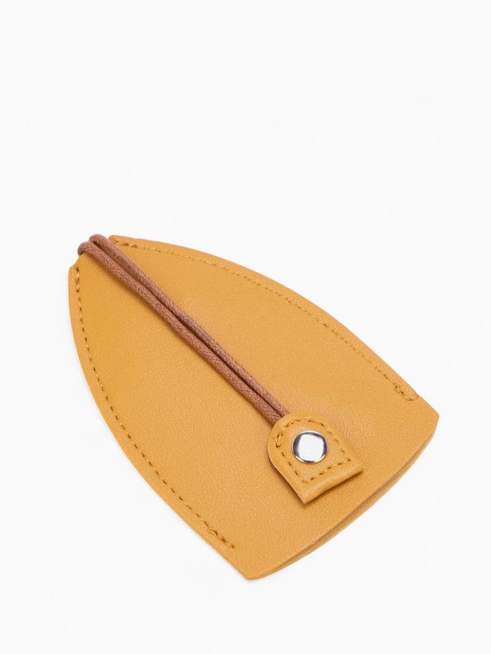 Ключница карманная с кольцом, размер 11.5×7.5×0.3 см, жёлтая