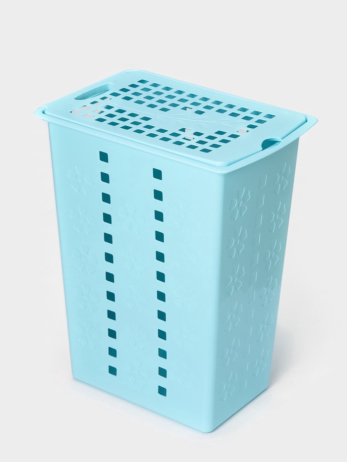 Корзина бельевая «Виолетта», 30 л, 37×25×48 см, с крышкой, голубая