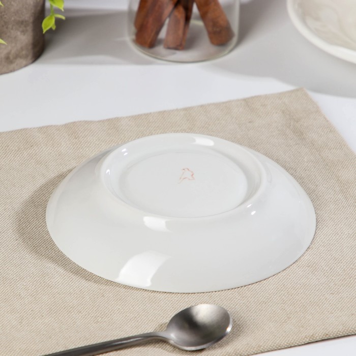 Блюдце детское Дулевский фарфор «Веселый Колобок», d=14 см, фарфор, белое, МИКС