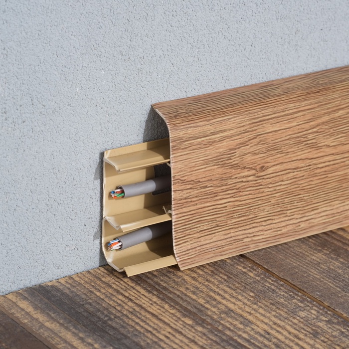 Плинтус напольный «Деконика», 2200×55 мм, цвет 211 Дуб рустик