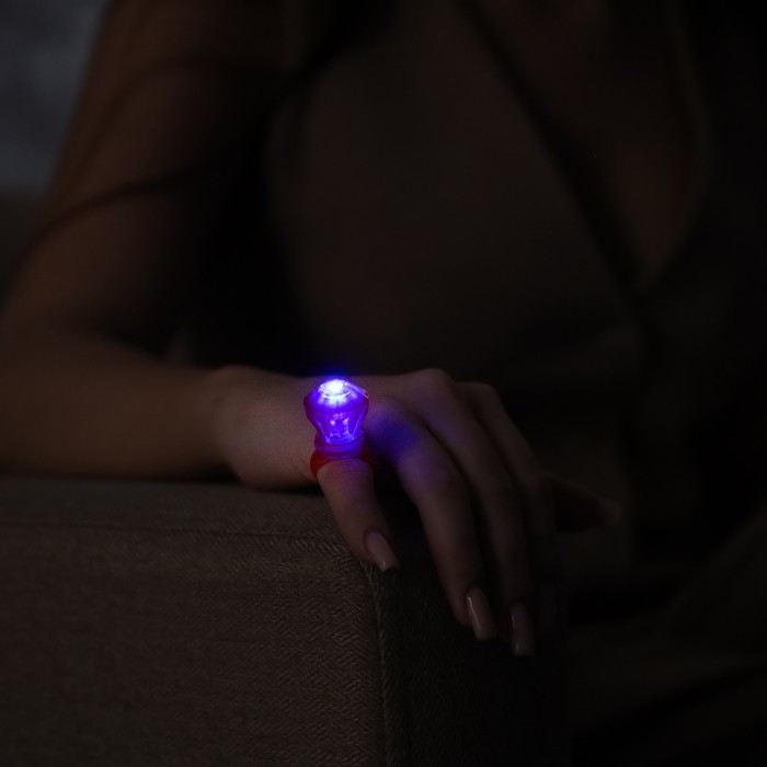 Световой аксессуар «Кольцо красное», 3×2.2 см, батарейки AG13×3 (в комплекте), свечение RGB