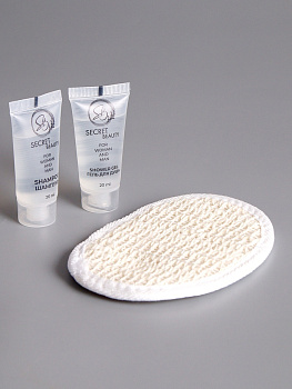 Дорожный набор (шампунь, гель для душа и мочалка)