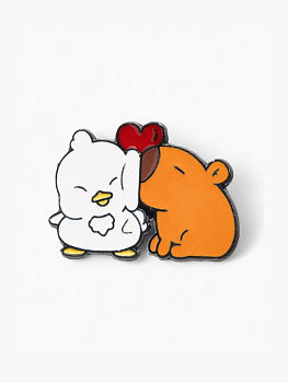 Значок «Капибара с утёнком», оранжево-белый в чёрном металле