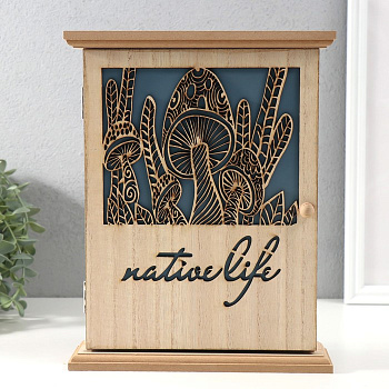 Ключница настенная «Грибы», дерево, 6 крючков, бежево-синяя, 6.2×19.5×25.2 см